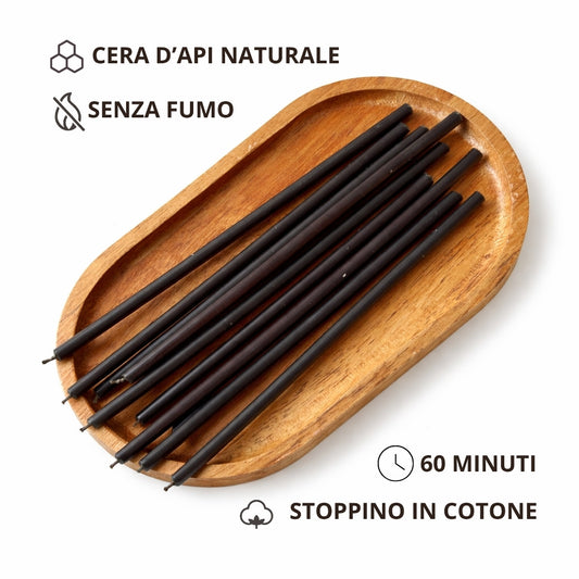 Candele sottili nere su un vassoio di legno, con icone su cera d’api naturale, durata di 60 minuti e stoppino in cotone