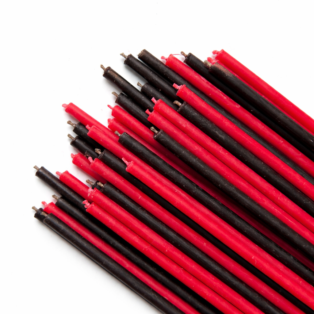 Candele Sottili Rosso & Nero in Cera d’Api Naturale | Energia, Protezione e Forza | 16 cm | Ø 5 mm | Durata 40 min | 50 Pezzi | CanBee