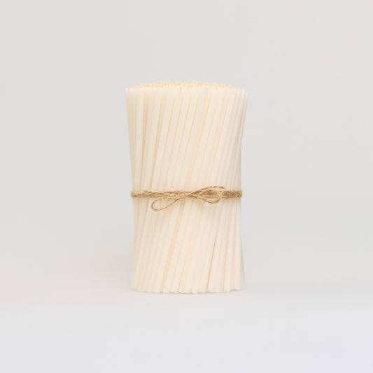 Thin White Candles 18 cm in Natural Beeswax – Bulk 1–4 kg | CanBee