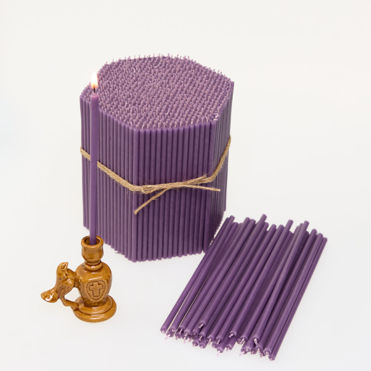 Candele sottili N140 viola in cera d’api naturale, formato bulk (foto 2)