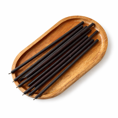 Candele Sottili Nere in Cera d’Api Naturale | Rituali, Meditazione e Altare | 16 cm | Ø 5 mm | Durata 40 min | 50 Pezzi | CanBee